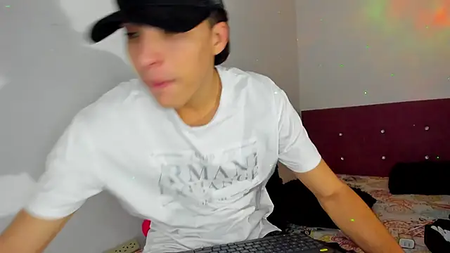 Snapshot of HeellBoy_ chatting on 01.06.26 HeellBoy online show from 01.06.26