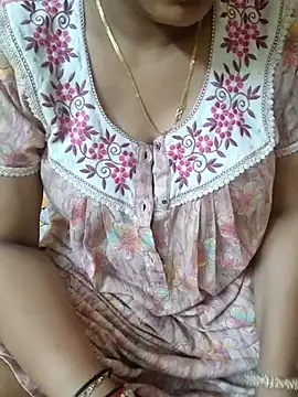 Snapshot of samitasharma chatting on 06.27.26 samitasharma online show from 06.27.26