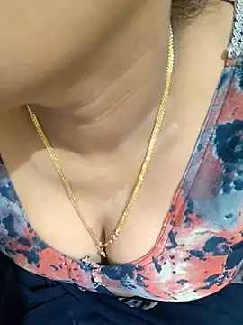 Snapshot of samitasharma chatting on 07.07.26 samitasharma online show from 07.07.26