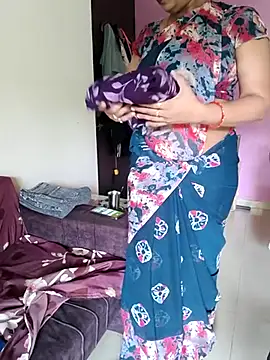 Snapshot of samitasharma chatting on 07.15.26 samitasharma online show from 07.15.26