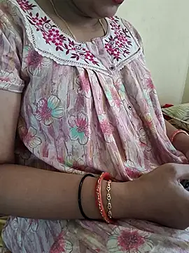 Snapshot of samitasharma chatting on 07.18.26 samitasharma online show from 07.18.26