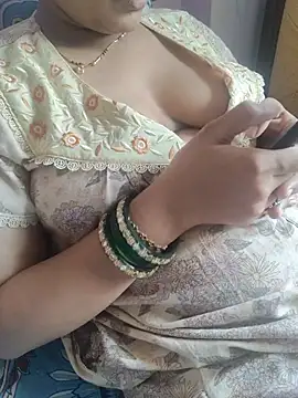 Snapshot of samitasharma chatting on 08.05.26 samitasharma online show from 08.05.26