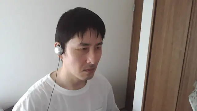 Snapshot of ikkakusai11 chatting on 04.27.26 ikkakusai11 online show from 04.27.26