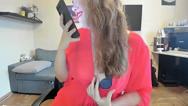 Snapshot of SofiaBells chatting on 09.24.25 SofiaBells online show from 09.24.25