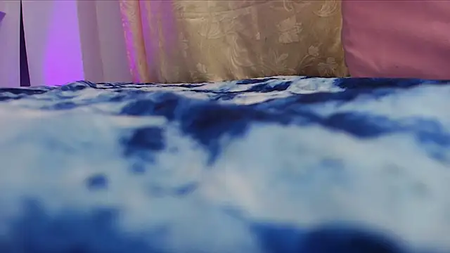  sara london online show from 03.05.25