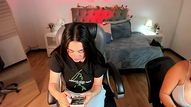 Icysweetcam online show from 05.06.26