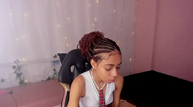 Snapshot of Abigail_Wilson_ chatting on 01.13.25 Abigail Wilson online show from 01.13.25