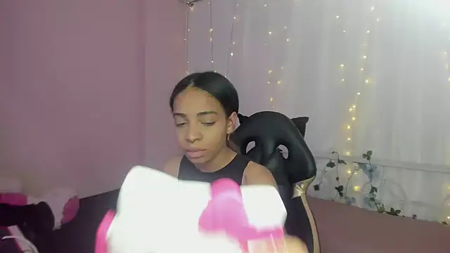 Snapshot of Abigail_Wilson_ chatting on 01.31.25 Abigail Wilson online show from 01.31.25