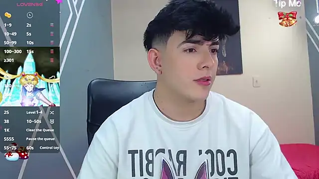 Snapshot of nolan_twink1 chatting on 12.24.24 nolan twink1 online show from 12.24.24