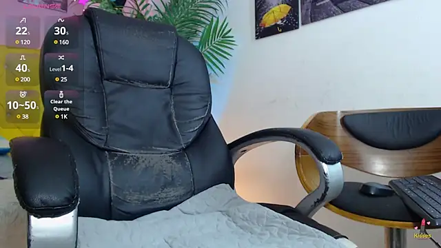 Snapshot of nolan_twink1 chatting on 01.25.25 nolan twink1 online show from 01.25.25