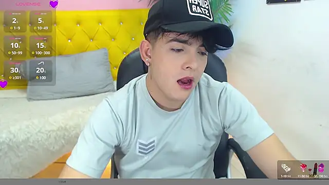 Snapshot of nolan_twink1 chatting on 01.29.25 nolan twink1 online show from 01.29.25