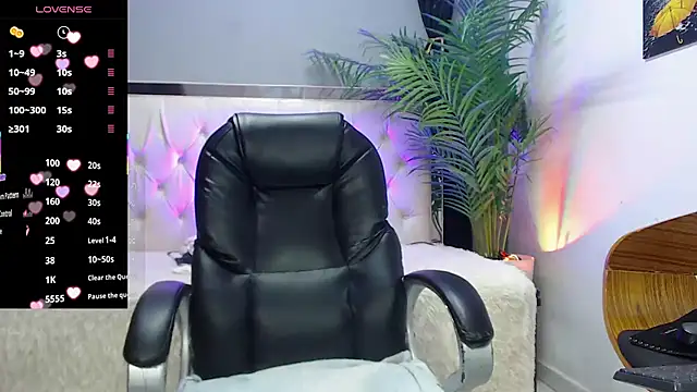 Snapshot of nolan_twink1 chatting on 09.13.25 nolan twink1 online show from 09.13.25