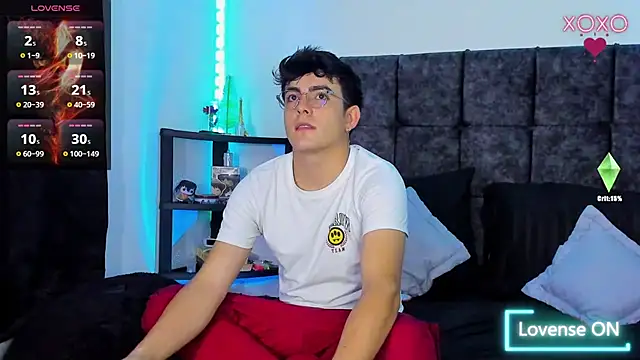 Snapshot of nolan_twink1 chatting on 02.06.26 nolan twink1 online show from 02.06.26