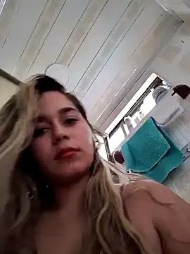 LaurenWelly  online show from 02.06.25