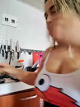 LaurenWelly  online show from 02.17.25