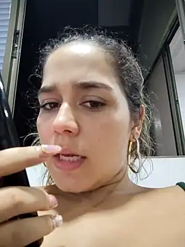 LaurenWelly  online show from 03.04.25