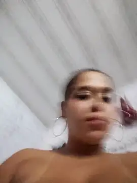 LaurenWelly  online show from 10.02.25