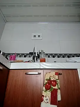 Snapshot of LaurenWelly_ chatting on 11.18.25 LaurenWelly online show from 11.18.25