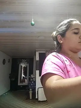 Snapshot of LaurenWelly_ chatting on 12.19.25 LaurenWelly online show from 12.19.25