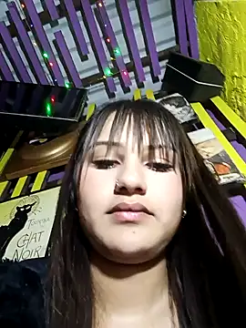 Snapshot of Nicky-7 chatting on 12.18.24 Nicky-7 online show from 12.18.24