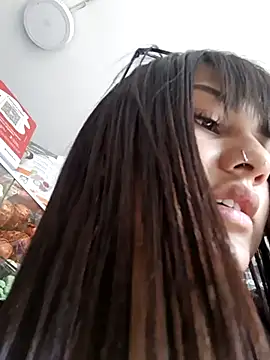 Snapshot of Nicky-7 chatting on 03.20.25 Nicky-7 online show from 03.20.25