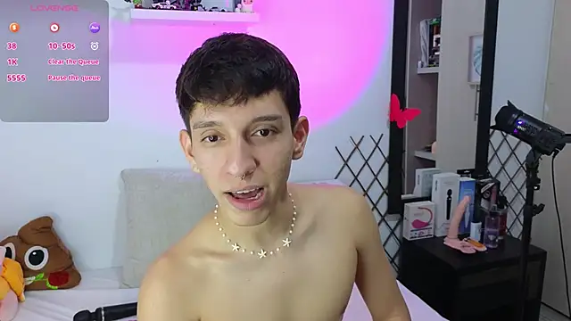 milky  boy  online show from 03.14.25