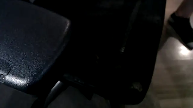 Snapshot of cbtbetaloser chatting on 03.04.25 cbtbetaloser online show from 03.04.25