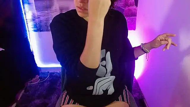 daniela rivasth online show from 02.26.25