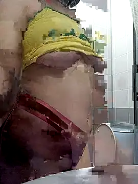 Snapshot of Rowena_Vonnie chatting on 03.14.25 Rowena Vonnie online show from 03.14.25