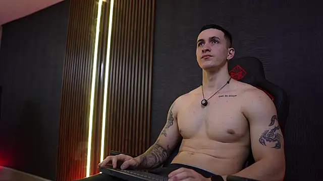 JacksonOlsenn online show from 02.10.26