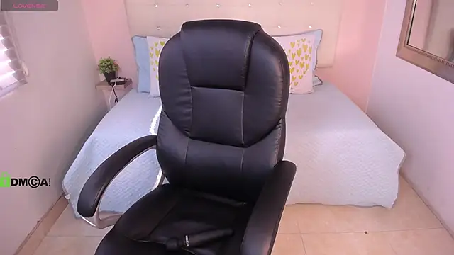 Cristal  adams online show from 03.11.25