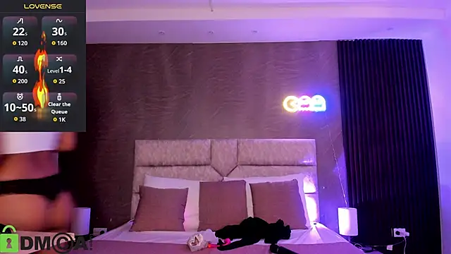 Cristal  adams online show from 10.26.25