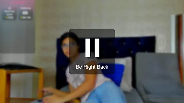 Snapshot of evelyn_wine chatting on 01.24.25 evelyn wine online show from 01.24.25