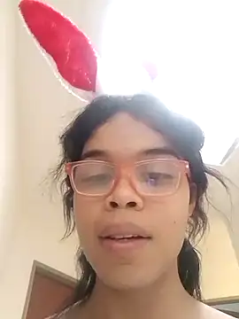 Snapshot of evelyn_wine chatting on 03.22.25 evelyn wine online show from 03.22.25