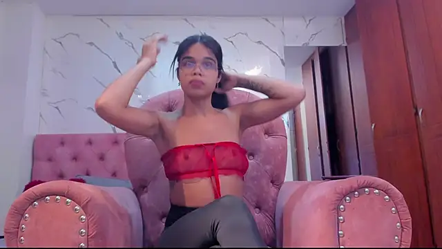 Snapshot of evelyn_wine chatting on 11.13.25 evelyn wine online show from 11.13.25