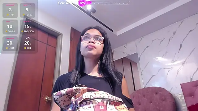 Snapshot of evelyn_wine chatting on 12.04.25 evelyn wine online show from 12.04.25