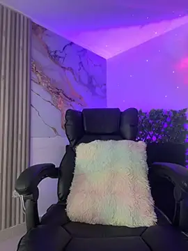 NINA 18 YEARS online show from 11.30.25