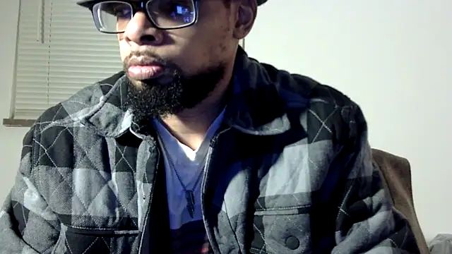 Snapshot of WhiskeyWood_DuhGOD chatting on 11.10.25 WhiskeyWood DuhGOD online show from 11.10.25