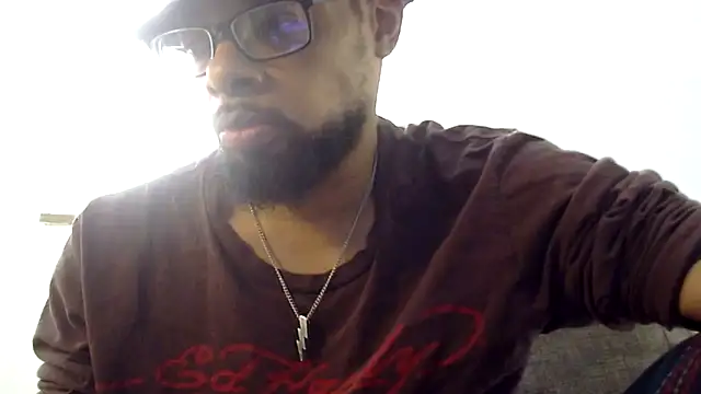 Snapshot of WhiskeyWood_DuhGOD chatting on 11.10.25 WhiskeyWood DuhGOD online show from 11.10.25