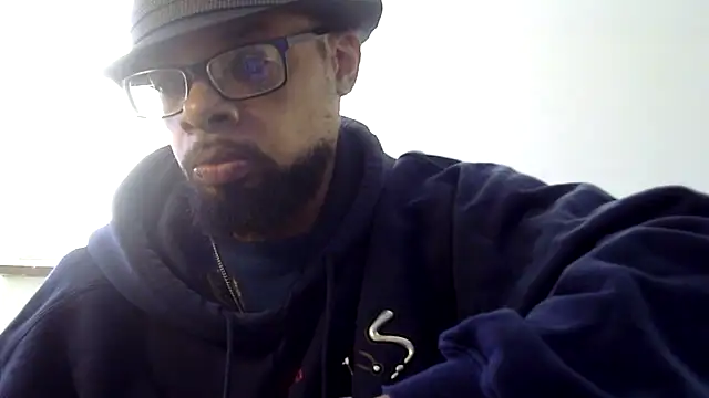 Snapshot of WhiskeyWood_DuhGOD chatting on 11.14.25 WhiskeyWood DuhGOD online show from 11.14.25