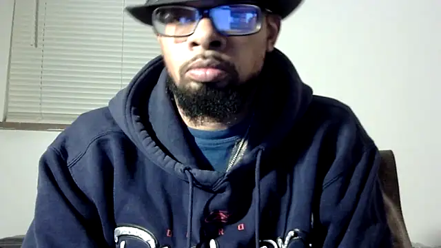 Snapshot of WhiskeyWood_DuhGOD chatting on 11.17.25 WhiskeyWood DuhGOD online show from 11.17.25