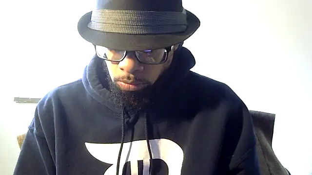 Snapshot of WhiskeyWood_DuhGOD chatting on 11.18.25 WhiskeyWood DuhGOD online show from 11.18.25