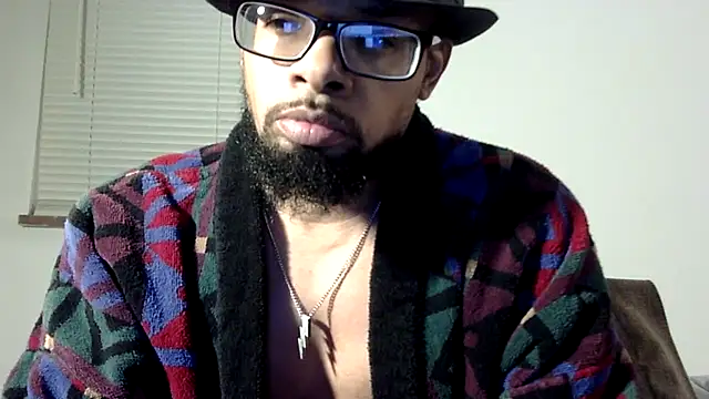 Snapshot of WhiskeyWood_DuhGOD chatting on 11.23.25 WhiskeyWood DuhGOD online show from 11.23.25