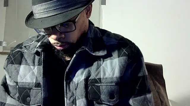 Snapshot of WhiskeyWood_DuhGOD chatting on 01.19.26 WhiskeyWood DuhGOD online show from 01.19.26