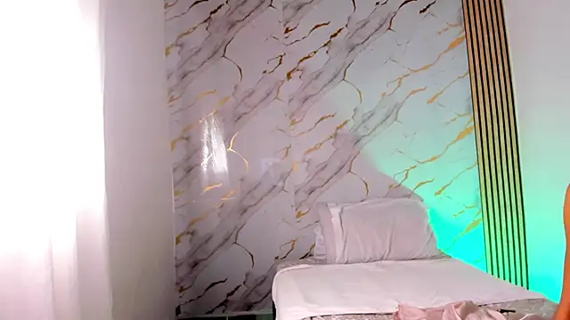 coralcarter1 online show from 11.13.25