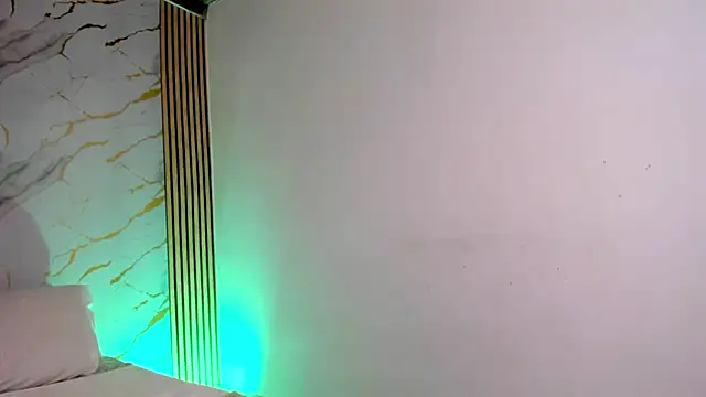 coralcarter1 online show from 11.14.25