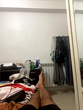 Snapshot of alex-riadh chatting on 10.04.25 alex-riadh online show from 10.04.25