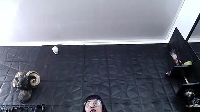 Snapshot of Agata_Darkness chatting on 03.25.26 Agata Darkness online show from 03.25.26