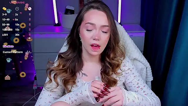 Snapshot of Evia_r0se chatting on 02.17.26 Evia r0se online show from 02.17.26