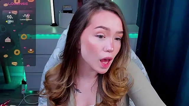 Snapshot of Evia_r0se chatting on 02.25.26 Evia r0se online show from 02.25.26